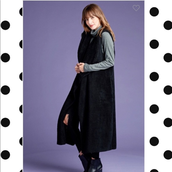 💼🌸🐝 Long Black Waterfall Faux Fur Vest🥰 see ⬇️ - Picture 2 of 5